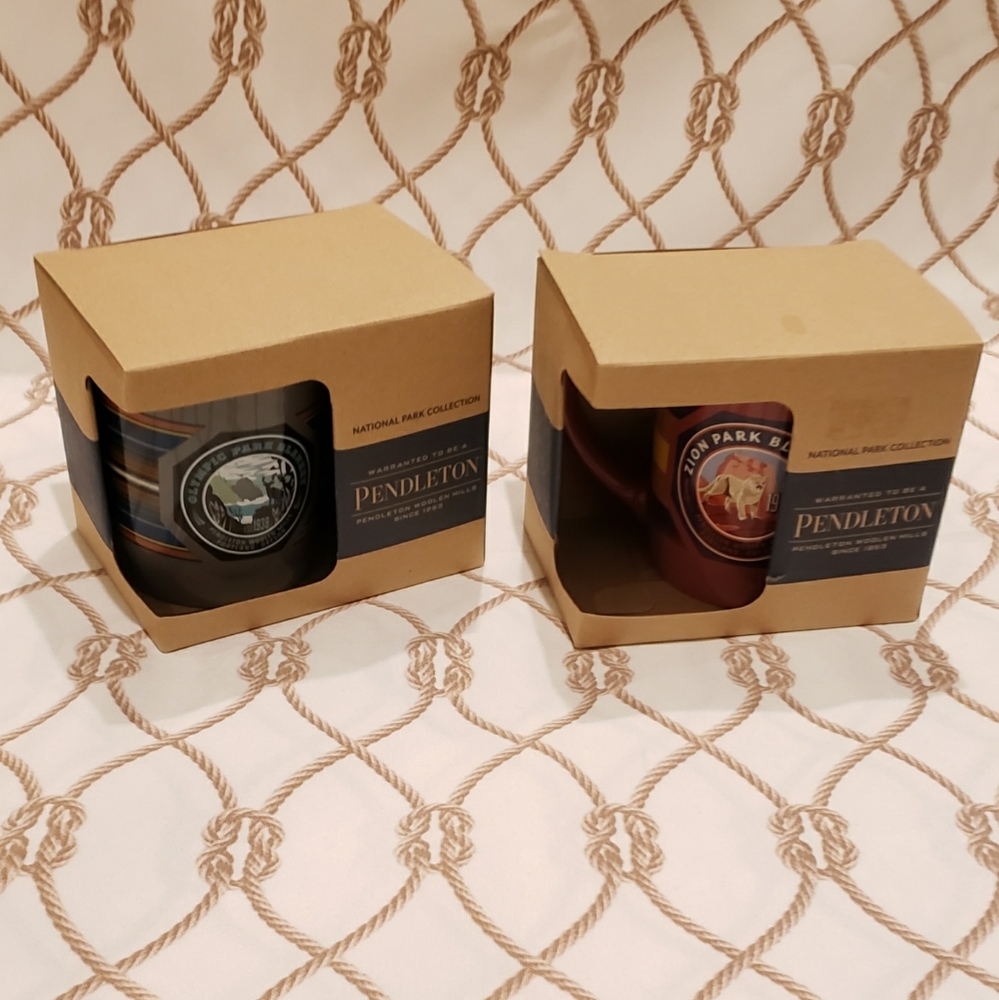 Pendleton pair of mugs